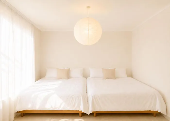 3bed, Quiet & Cozy In Jongno, Hyehwa Oda ve Kahvaltı