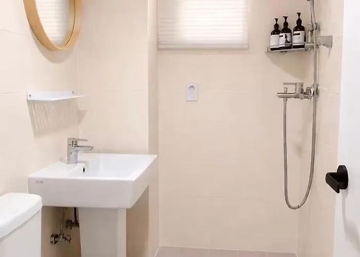 3bed, Quiet & Cozy In Jongno, Hyehwa Oda ve Kahvaltı Seul